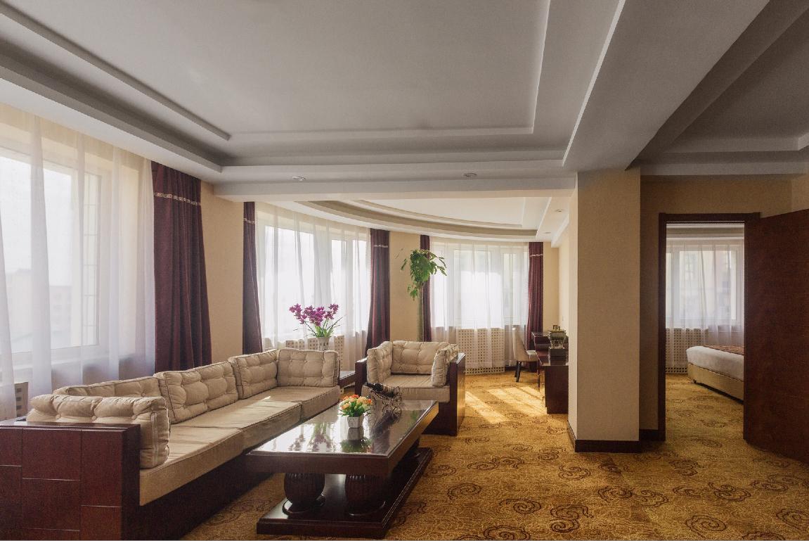 Beiguo Zhichun Business Hotel Man-čou-li Exteriér fotografie